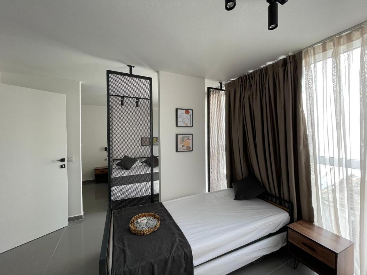 Apartman Vela 1 *